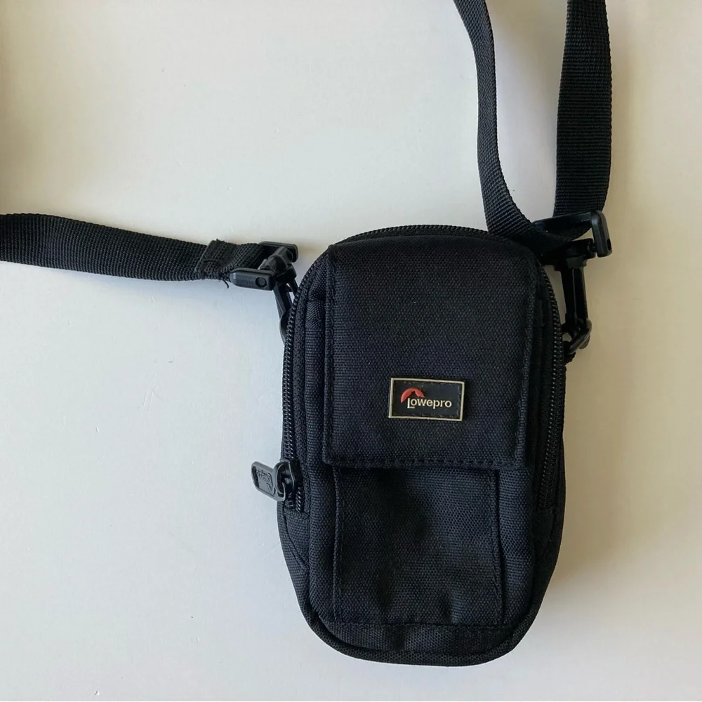 Lowepro Z20 Camera Bag Pouch Black Carrying Case Zip Stripe 6” x 3” x 2”